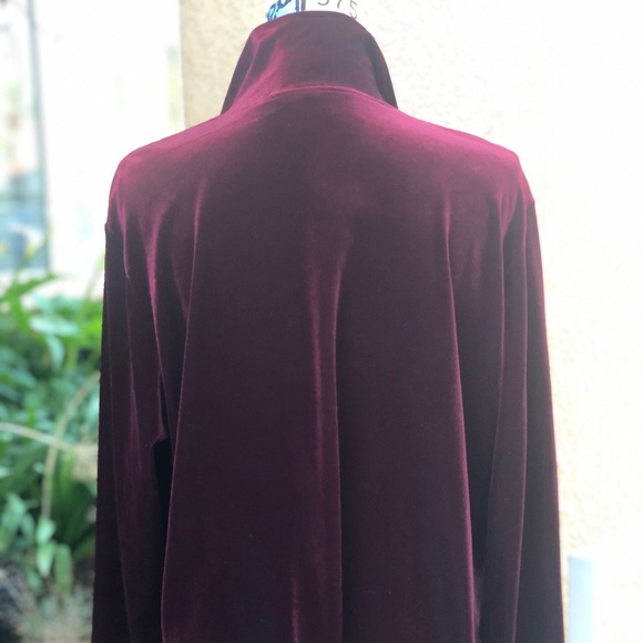 Impression of CA burgundy blouse - Picture 2 of 2